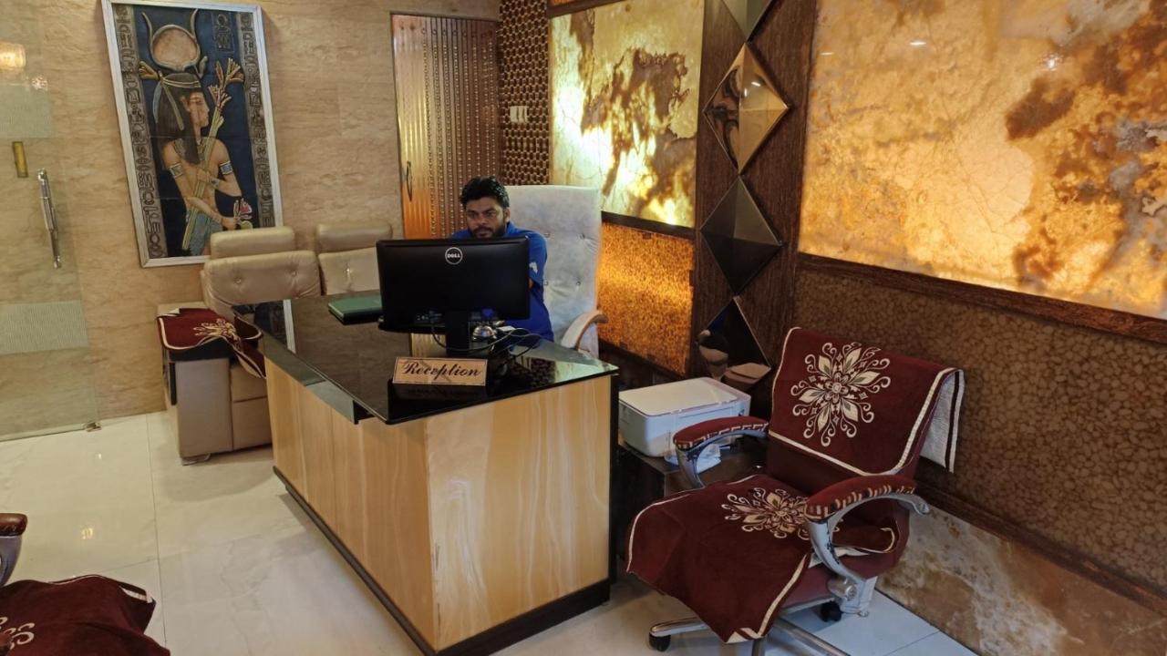 Hotel Oliver Мумбай Екстериор снимка