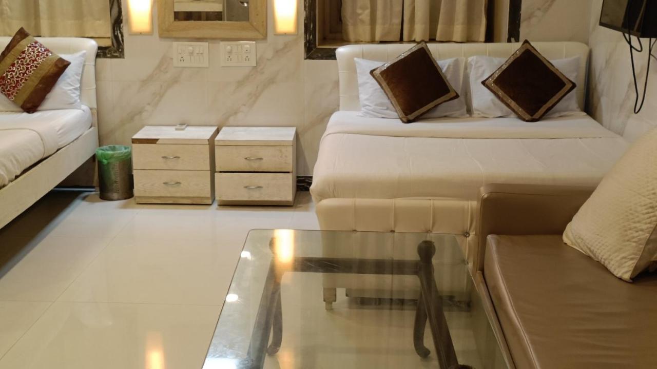 Hotel Oliver Мумбай Екстериор снимка